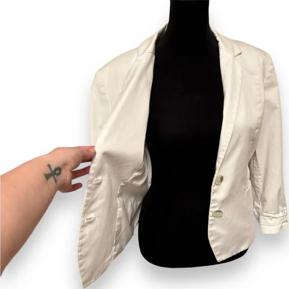 Express White 2 Button 3/4 Ruched Sleeves with Notched Lapels and Tailored Fit - Picture 5 of 15
